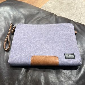 PKG laptop case